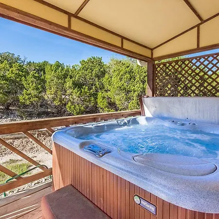 Appian Way Tuscan Cottage